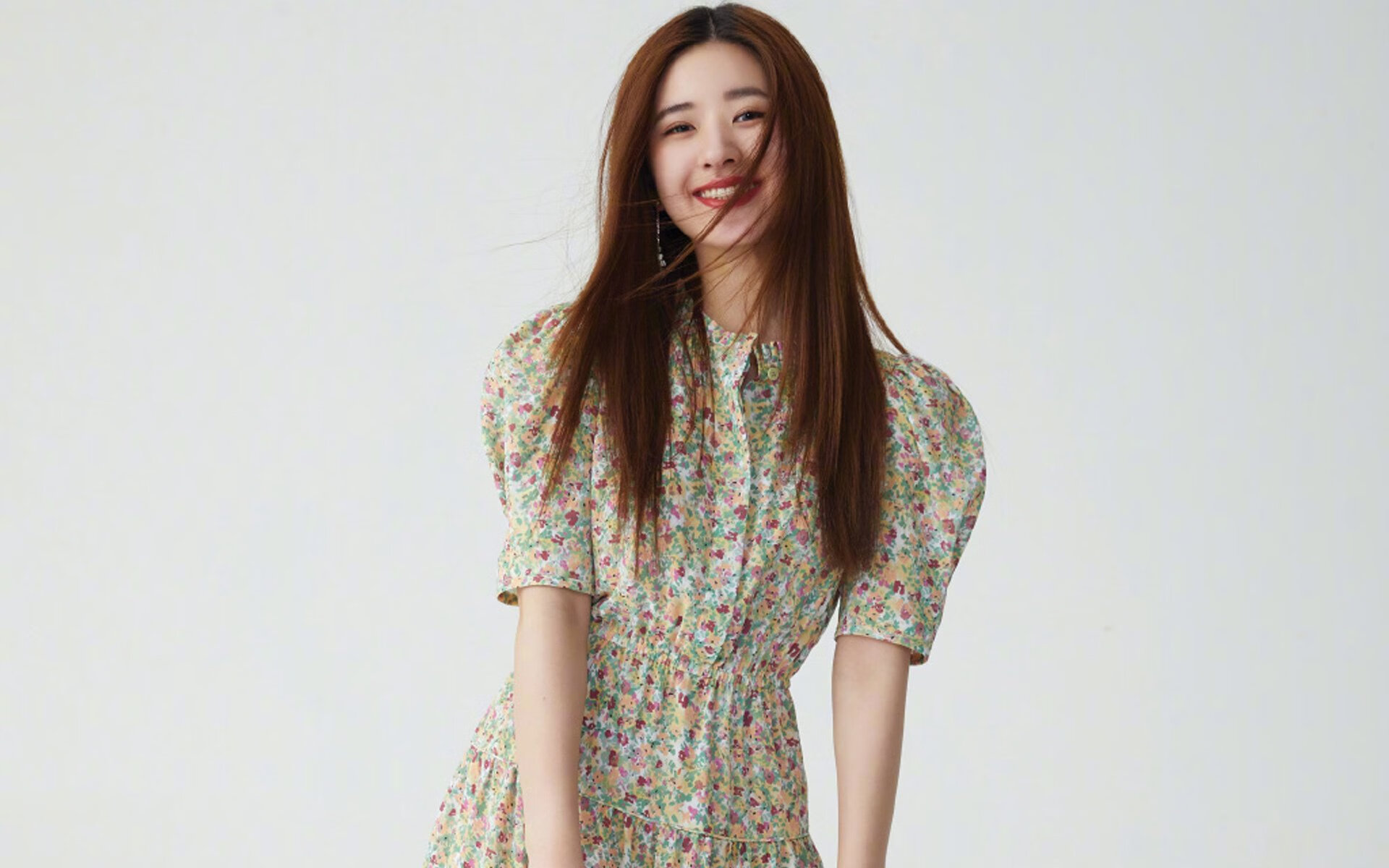 协作攀岩挑战，团队默契的极限考验，攀岩队友